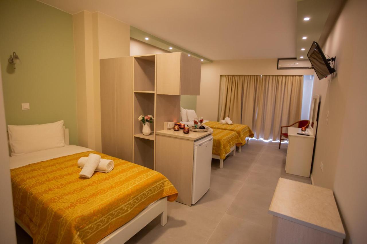 Goldenbeach 나프팍토스 외부 사진